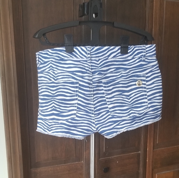 Michael Kors Blue Zebra Shorts - Picture 2 of 6